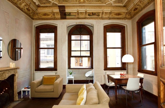Stylish gem with amazing charm and nightlife buzz!