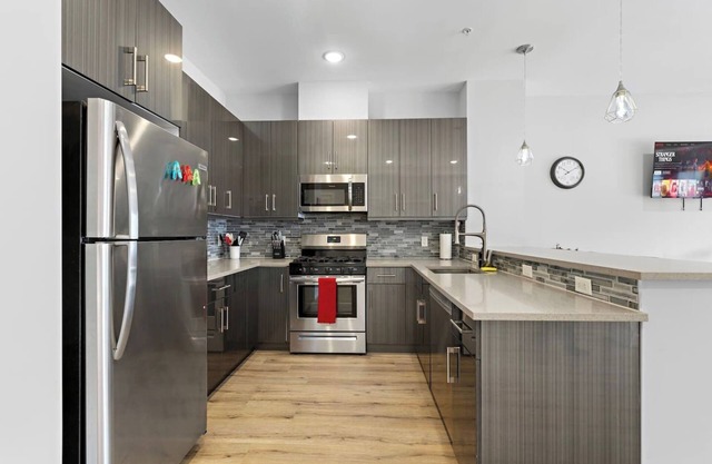 Stylish Getaway - NYC & NWK