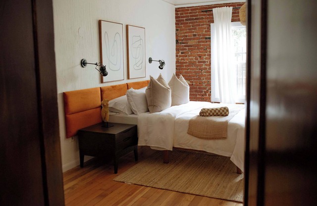 Stylish Koreatown Studio