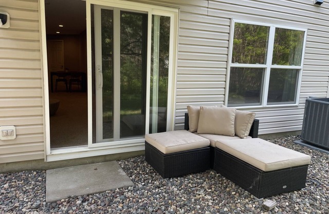 Stylish, Lux, Newly Renovated Private Entire Level w/outdoor spacen
