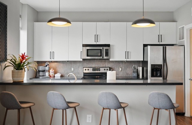 Stylish, Modern and Posh Downtown Kirkwood Suite Escape