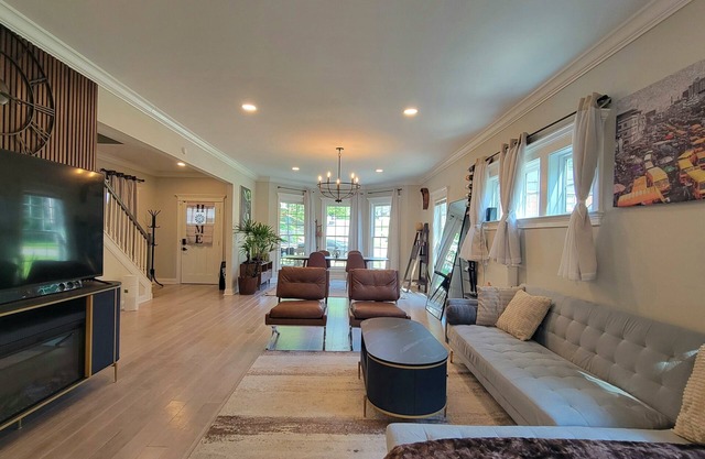 Stylish Modern ATL Home, Perfect Location!