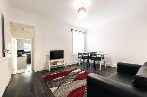 Stylish Modern Home, Southampton