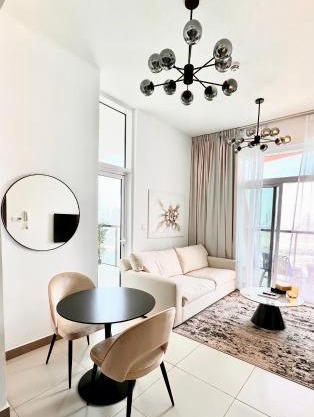 Stylish & Roomy 1BR in the Heart of the City