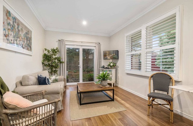 Stylish Sale Street Studio - Walk to Town