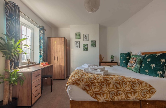 Stylish Southampton City Centre House