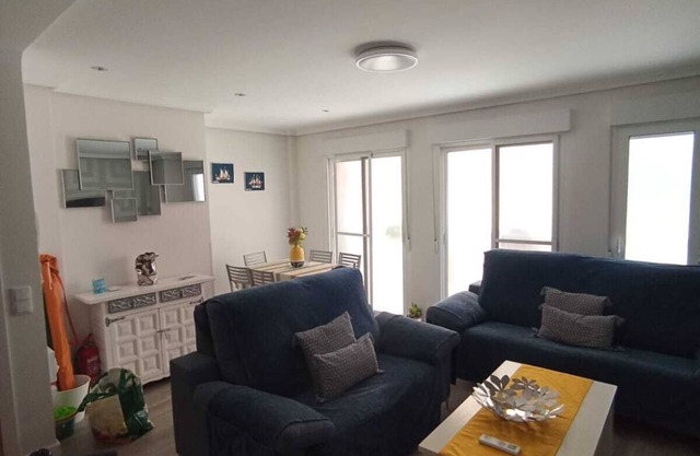 Stylish & Spacious Flat Near Beach & Vibrant Historic Market