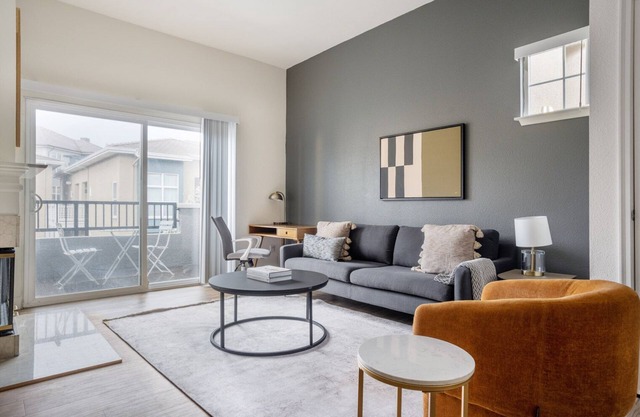 Stylish Sunnyvale 1BR w/Gym, Pool & W/D, nr highways, by Blueground