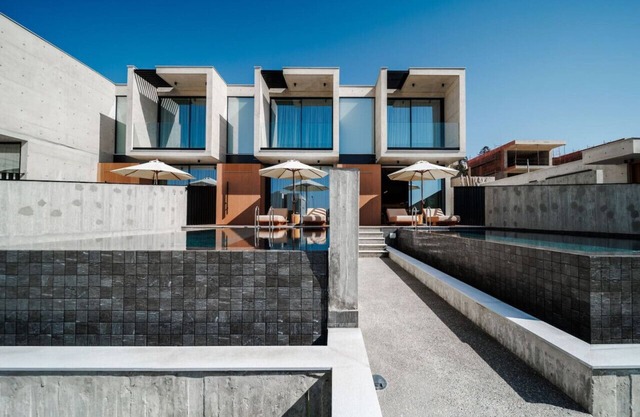 Stylish Townhouse with stunning sea view and pool