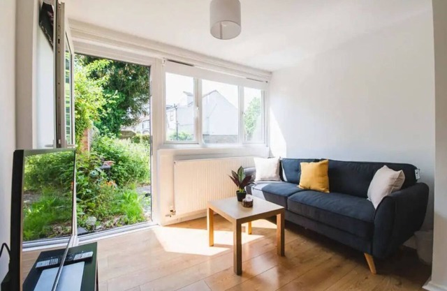 Stylish & Tranquil Flat with Excellent Connectionsnn