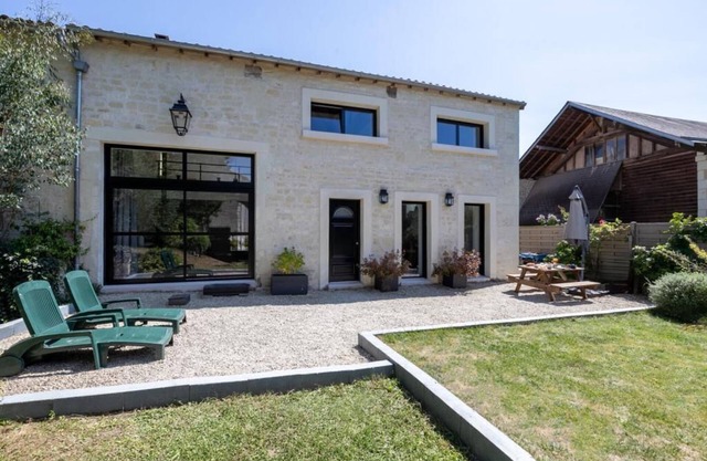 Stylish troglodyte home