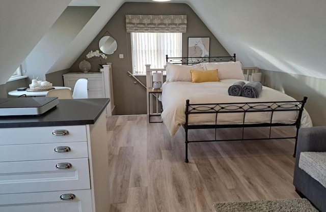 Suffolk View Apartment