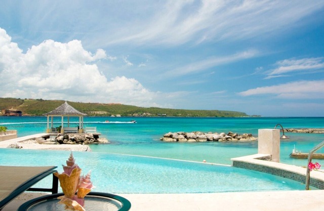 SUGAR BAY ON THE BEACH JAMAICA - Luxury 5 Bedroom Beachfront Villa