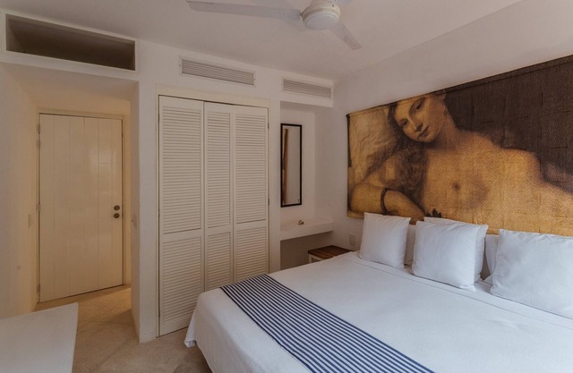 Suite in El Careyes Club & Residences