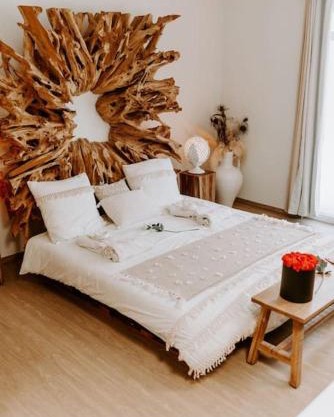 Suite de charme avec jacuzzi et cabine infrarouge