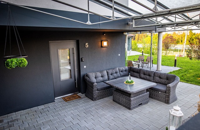Suite-Family-Private Bathroom-Mountain view