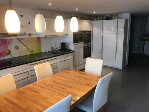 Suite mit schöne Küche in Zentral schüpfheim LU