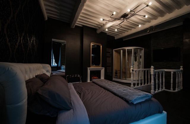 Suite on 3 levels. Spa, jacuzzi, sauna and hammam.