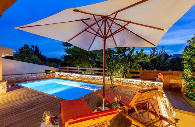 Suite Rosa 7 with private pool