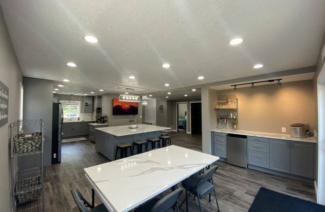 “Suites on Cedar” on Lake Zumbro - amazing kitchen, great patio, awesome beds!