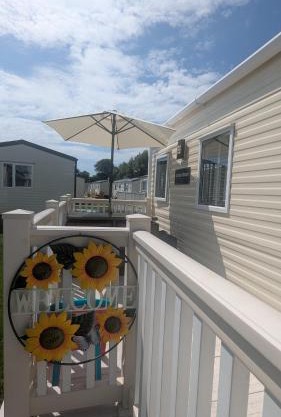 Summer Breeze Caravan on Winchelsea Sands Holiday Park