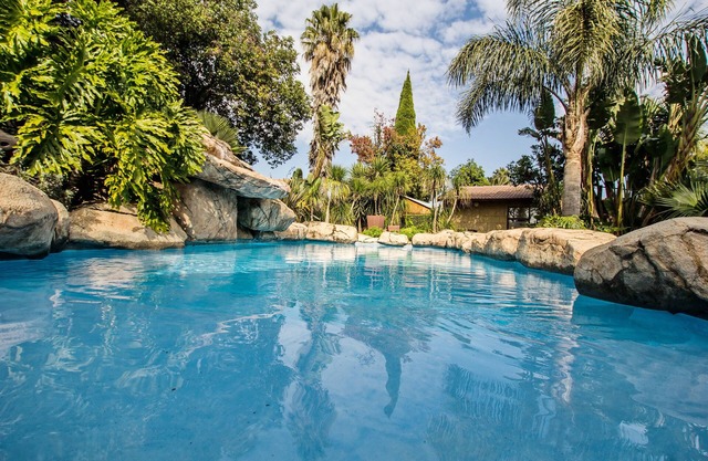 Summer Garden Guest House - TAI Tambo International Airport