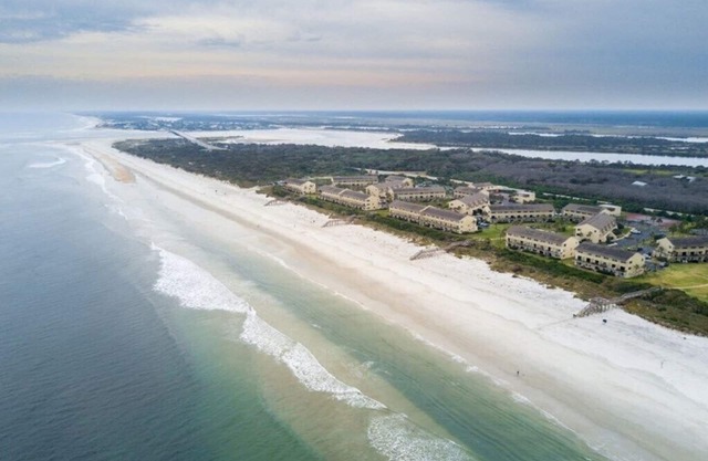 Summerhouse 228 - 2 Bedroom Ocean View Condo - 4 Heated Pools, Tennis