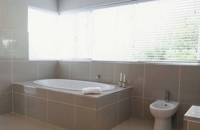 Summerlane BnB - Room Pegasus with terrace and garden view