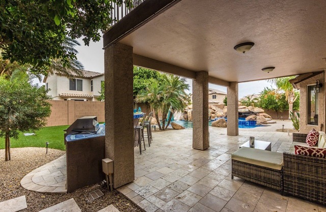 Sun, Fun, Golf, Family and more at the Poolhouse!