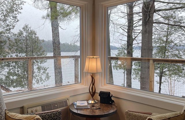 Sun on the Brow Cottages - Grandview Cottage - Year round cottage