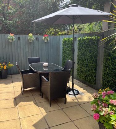 Sun Terrace Lodge Weybridge