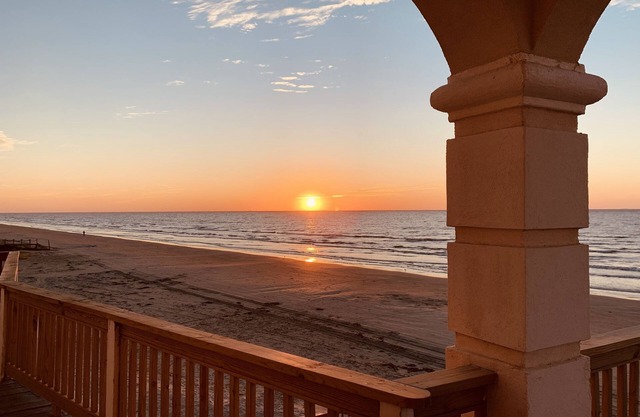 SUNBATHERBYTHESEA beautiful private beach front villa. Perfect place for wedding