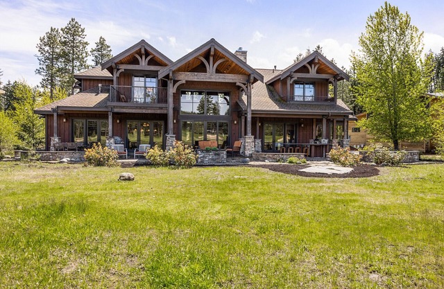 SUNCADIA'S SEVEN BEDROOM HOME!6,300sf - 7 BR, Priv. Pool - Hot Tub - Golf