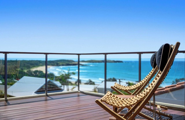 Sundecks - Stunning Oceanview Beach House in Emerald Beach