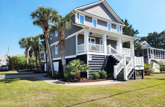 Sundial By The Beach - Spacious - Outdoor Living Spaces & Pet Friendly