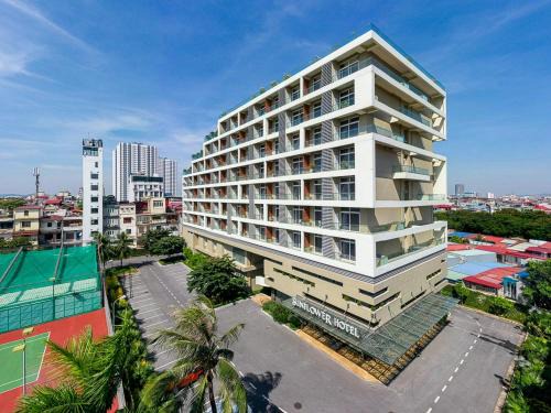 Sunflower International Village