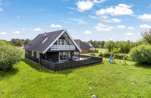 "Sunita" - 2.8km from the sea by Interhome
