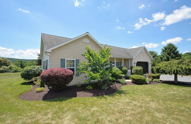 SUNNY ACRES AT RAYSTOWN LAKE - PET FRIENDLY