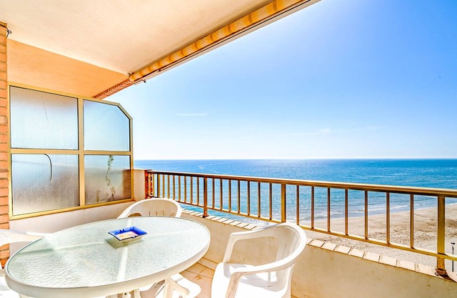 Sunny apartment just a few steps from the beach.