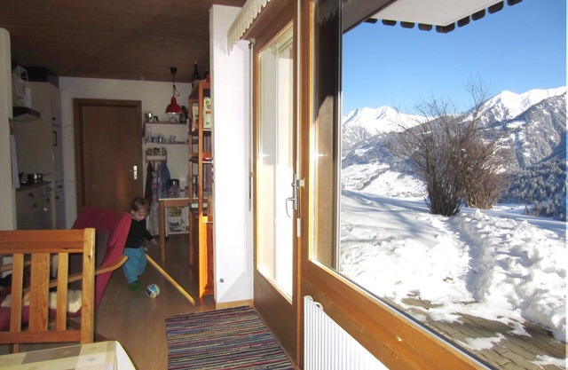 Sunny Apartment With Terrace In Idyllic Setting, 2 Bedrooms, Sleeps 4