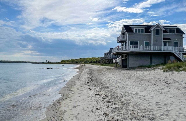 Sunny Beach House Getaway - Steps From Water!