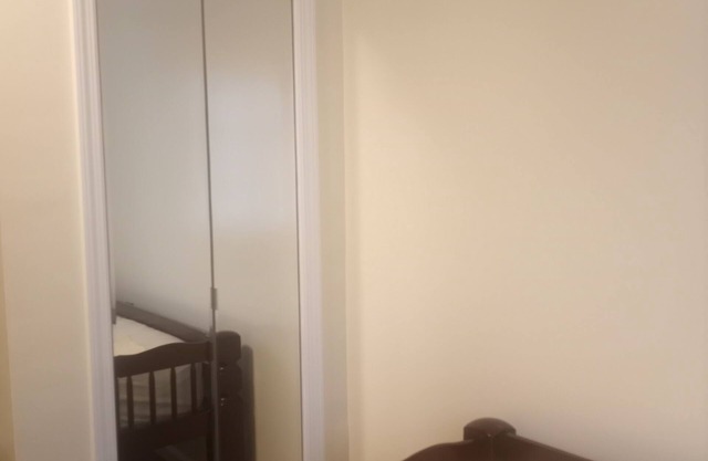 Sunny Cozy 2 bedroom Apt.-Near parks, Zoo, and Museums
