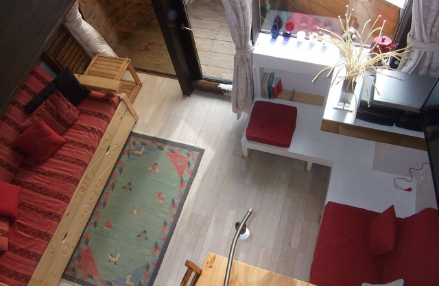 Sunny duplex at the foot of the slopes of Grands Montets, Chamonix