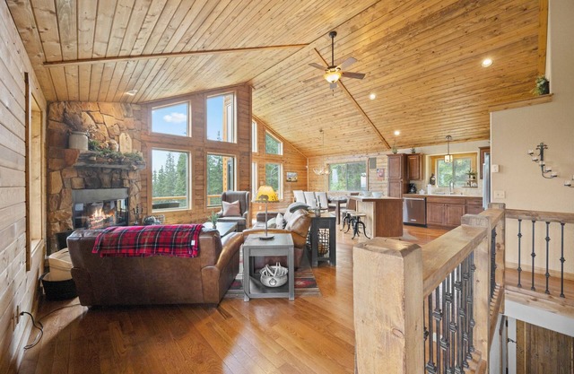Sunny Fairplay Mountain Cabin Bright Interior & Stunning Private Views