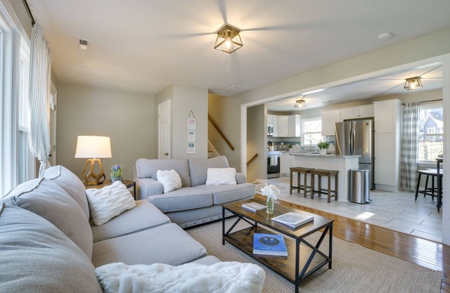 Sunny Family Home, 3 Mi to High Point Market!