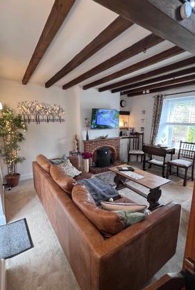 Sunny Hill Cottage Milford with fabulous views near Belper Duffield