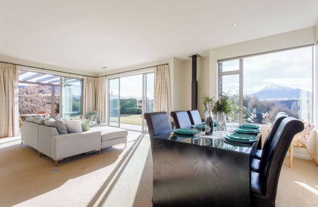 Sunny home with stunning views