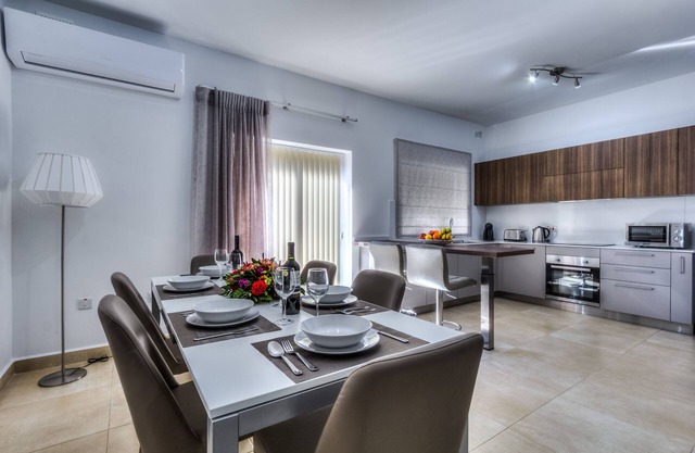 Sunny Modern Apartment
