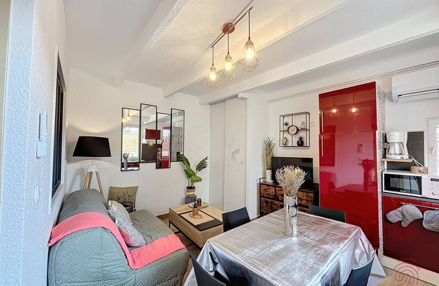 Sunny Terrace Apartment - 100m from Town Center and Thermal Baths, Pet-Friendly, A/C, WiFi