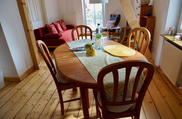 Sunny, with a 25 m2 renovated, green wooden balcony with a beautiful view.